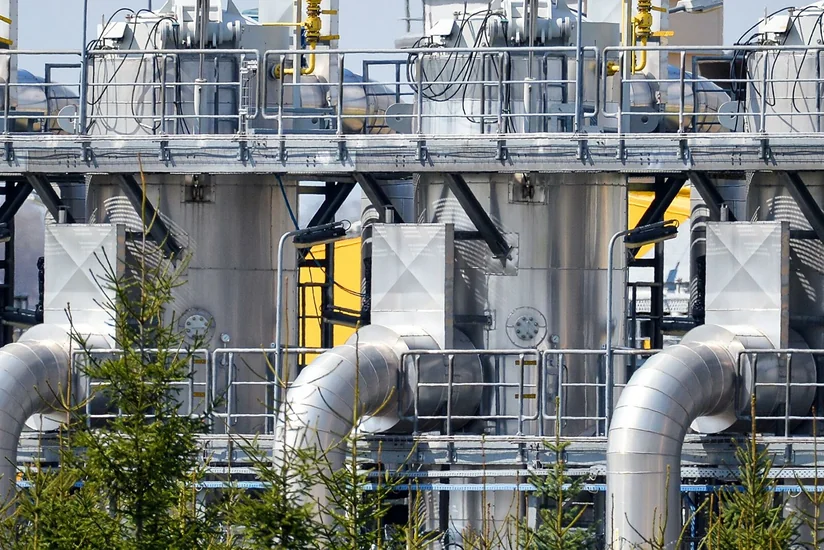 Цены на газ в Европе снизились к концу торгов после скачка выше $1 тыс.