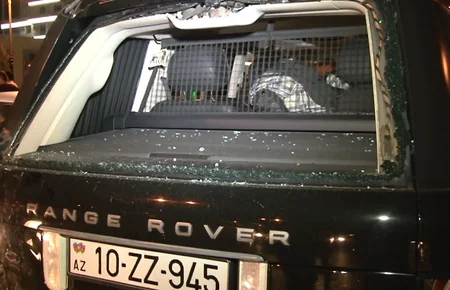 Bakıda avtoxuliqanlıq edən sürücü qəza törədib - FOTO