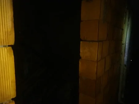 Qax sakini evini yandırıb