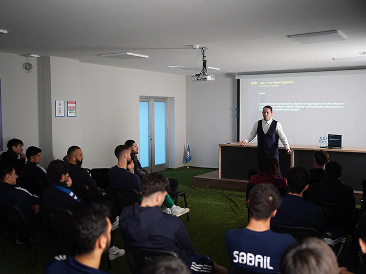 “Səbail”in məşqçi və futbolçu heyəti üçün seminar keçirilib