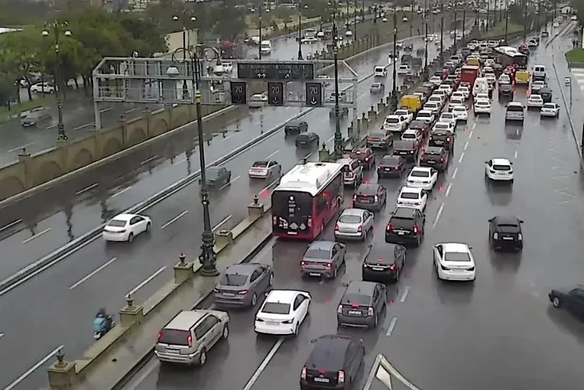 Bakının 16 yolunda nəqliyyatın sıxlığı müşahidə olunur - SİYAHI