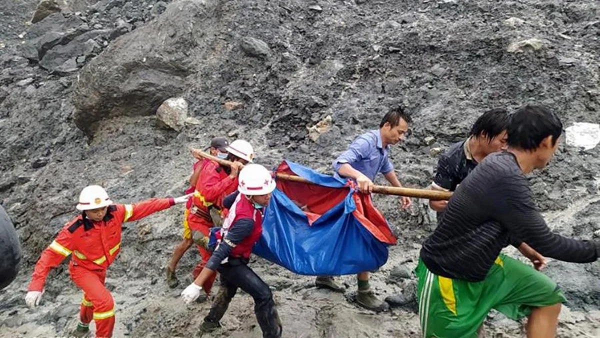 Myanmada dənizdə güclü dalğa 15 nəfərin həyatına son qoyub