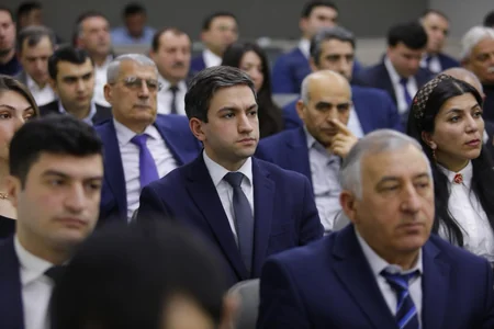 Dövlət Şəhərsalma və Arxitektura Komitəsində Xocalı soyqırımı qurbanlarının xatirəsi anılıb