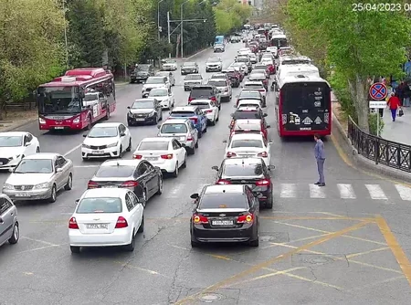 Bakının bir sıra yollarında tıxac var - SİYAHI