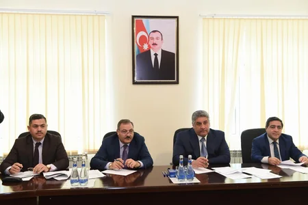 Gənclər QHT yaratmaq üçün nazirə müraciət edib