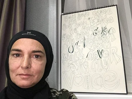Ирландская певица О'Коннор перешла из католичества в ислам и поменяла имя