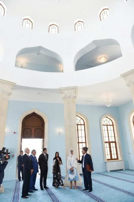 ​Zirə Cümə məscidi kompleksi istifadəyə verilib, Azərbaycanın birinci xanımı mərasimdə iştirak edib