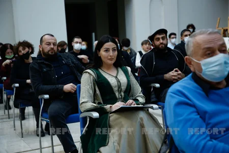 Tbilisi Şəhər Şurasında Azərbaycan dilində şeirlər səsləndirilib