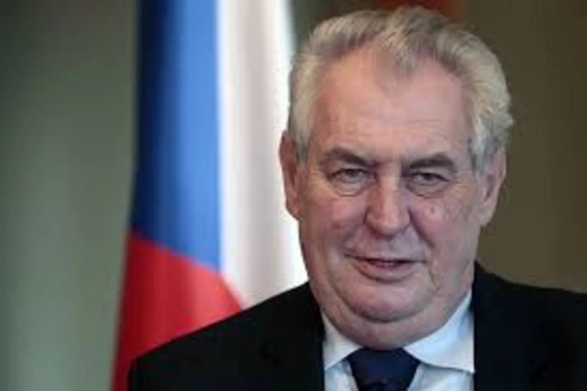 Президент Чехии посетит военный парад в Пекине