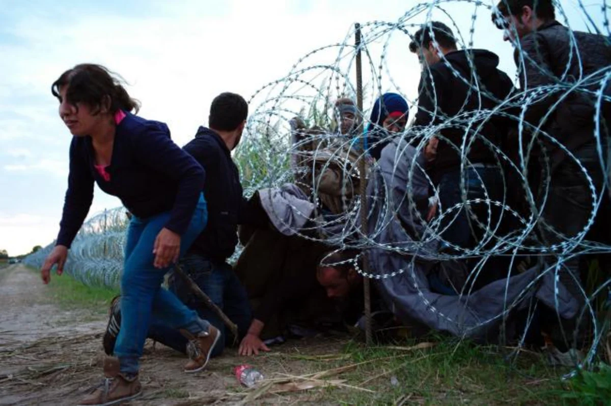 ​Hungarian authorities organize mobile courts for refugee-offenders