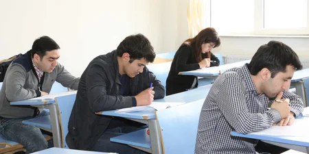 Vergilər Nazirliyinə işə qəbul imtahanı keçirilib
