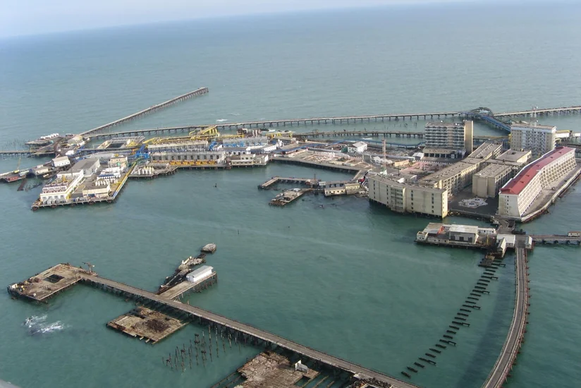 “Neft Daşları” yatağında yeni quyu istismara verilib