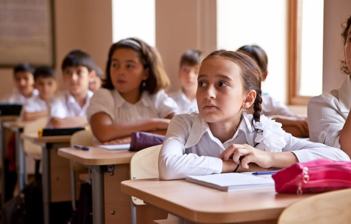 Bakıdakı məktəblərdə valideynlərdən pul tələb edilməsi ilə bağlı məlumatlara rəsmi münasibət bildirilib