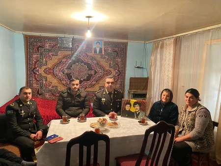 Dövlət Xidmətinin şöbə rəisi şəhid ailələrini ziyarət edib