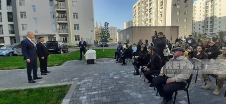 Gəncədə şəhid ailələrinə və müharibə əlillərinə 30 mənzil təqdim edilib