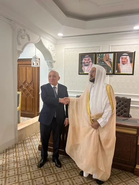 Mübariz Qurbanlı Səudiyyə Ərəbistanına səfər edib