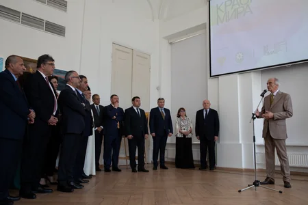 Polad Bülbüloğlunun təşəbbüsü ilə xarici diplomatların yaradıcılıq sərgisi açılıb