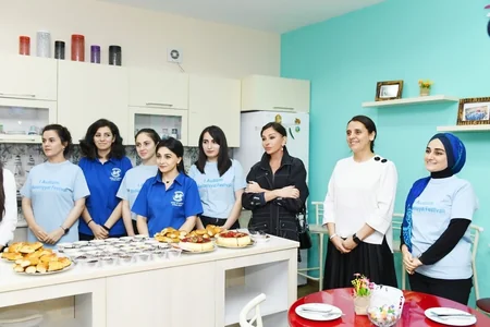 Mehriban Əliyeva Bakıdakı Autizm sindromlu uşaqlar üçün reabilitasiya Mərkəzini ziyarət edib