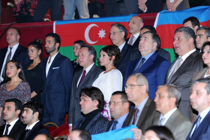 Parisdə Azərbaycan və Fransa güləşçilərinin yoldaşlıq görüşü keçirilib