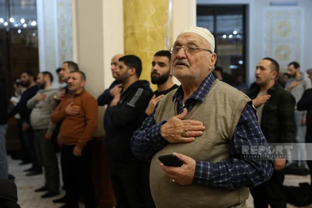 Bakıda Qədr gecəsi keçirilir - FOTOREPORTAJ