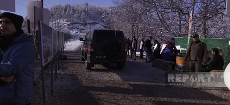One more passenger car of peacekeepers uses freely Khankandi-Lachin road - UPDATED