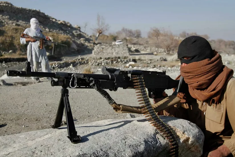 Около 100 афганских военных перешли в Таджикистан после атаки талибов