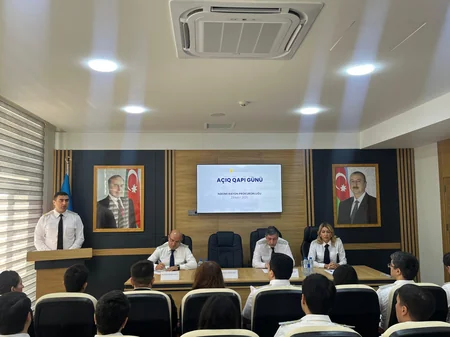 Nəsimi rayon prokurorluğunda “Açıq qapı” günü keçirilib, Qarabağ Universitetinin tələbələri iştirak edib