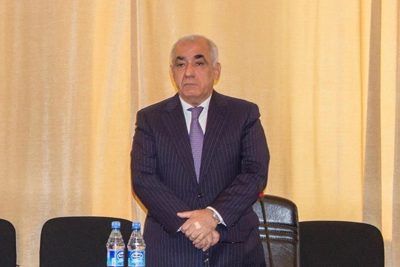 Baş Nazir islahatlardan danışdı