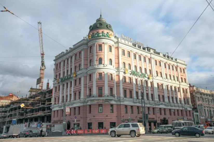 ​Государственный нефтяной фонд Азербайджана сдал в аренду известному бренду часть торгового центра в Москве