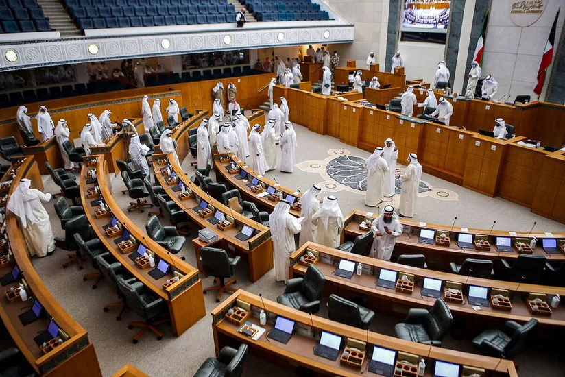 Küveytdə parlament təkrar buraxılıb