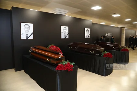 Bakıda təyyarə qəzasında həlak olan ekipaj üzvləri ilə vida mərasimi başa çatıb - YENİLƏNİB-2