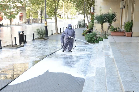 Bakının küçələri yenidən dezinfeksiya edildi