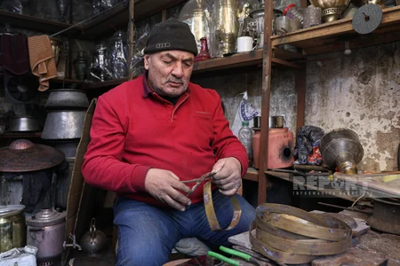 Dəyəri 10 min manat olan samovar, məmur aftafası və nadir əşyalar - Qalayçı emalatxanasından REPORTAJ