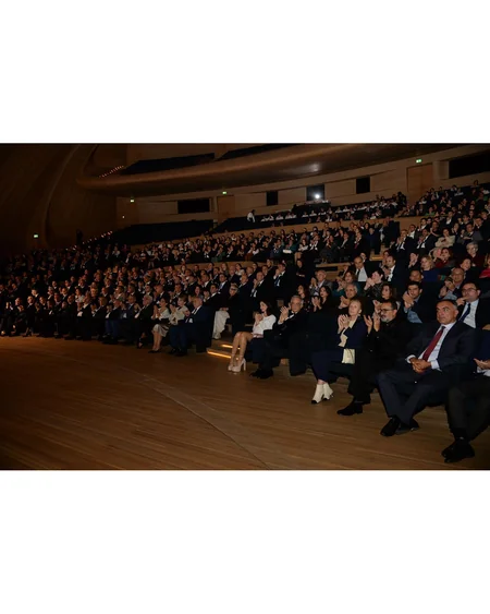 Heydər Əliyev Mərkəzində “Liderin ürəyi” sənədli filmi təqdim olunub