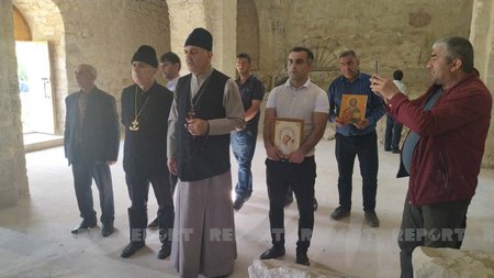 Hadrutdakı İoan məbədində ermənilərin dağıdıb gizlətdiyi qədim qəbir daşları aşkarlanıb
