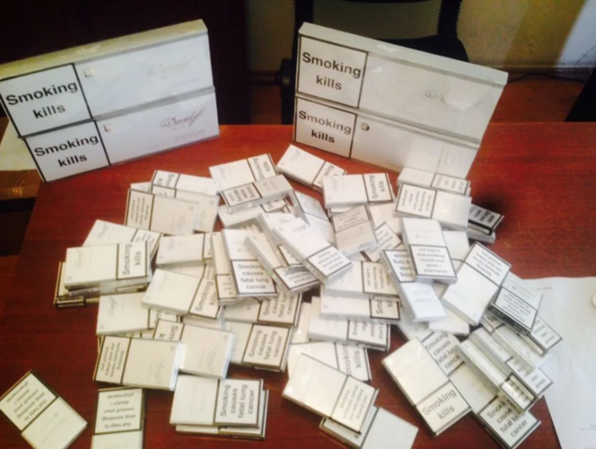 Azərbaycan gömrükçüləri 2 340 ədəd Davidoff markalı siqaret aşkar edib