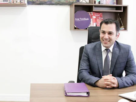 Руководители департамента и отдела Azer-Turk Bank уволились из банка