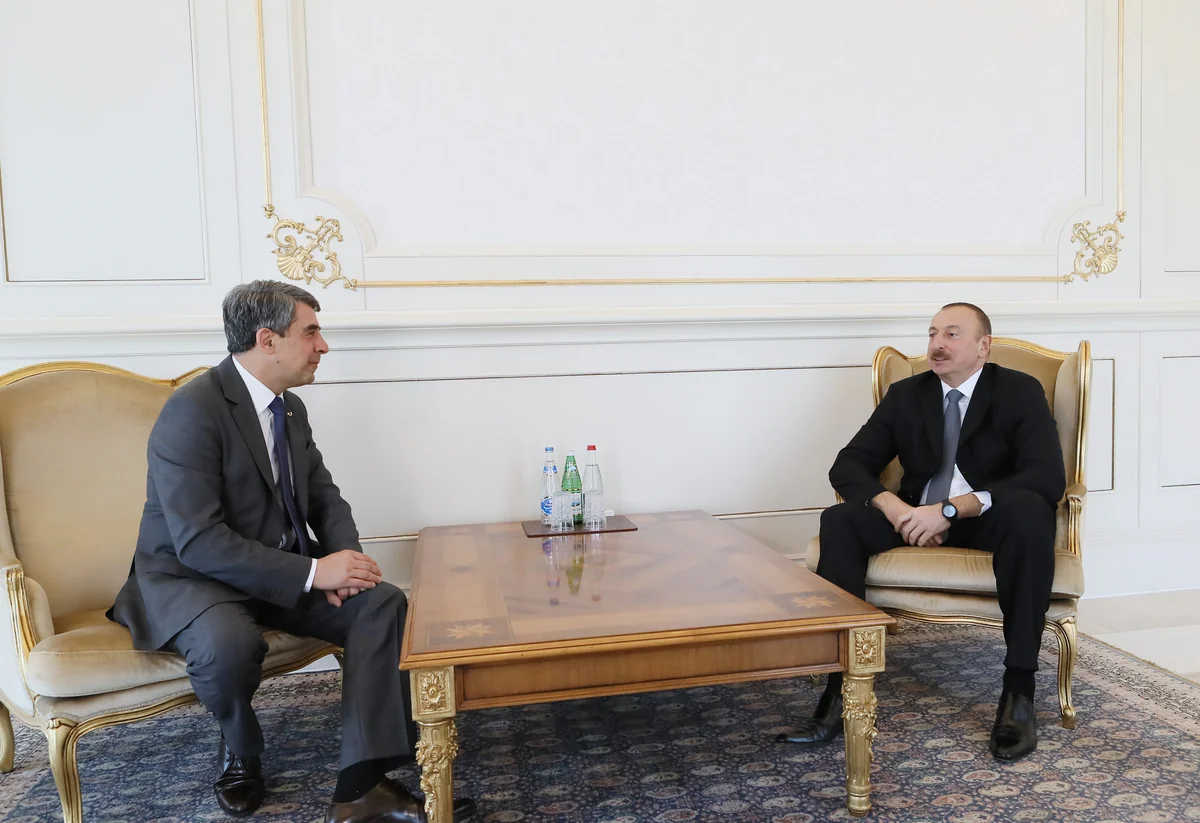 President Ilham Aliyev received former Bulgarian President Rosen Plevneliyev