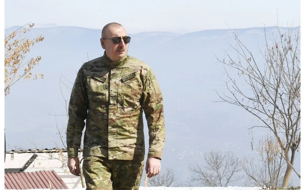 İlham Əliyev idman alətləri ilə məşq etdi