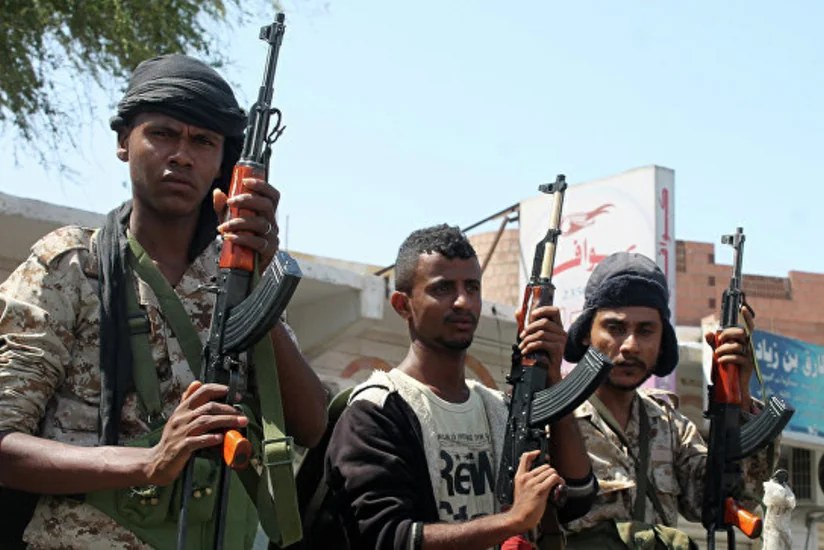 В ходе боев между йеменскими солдатами и повстанцами погибли 17 человек