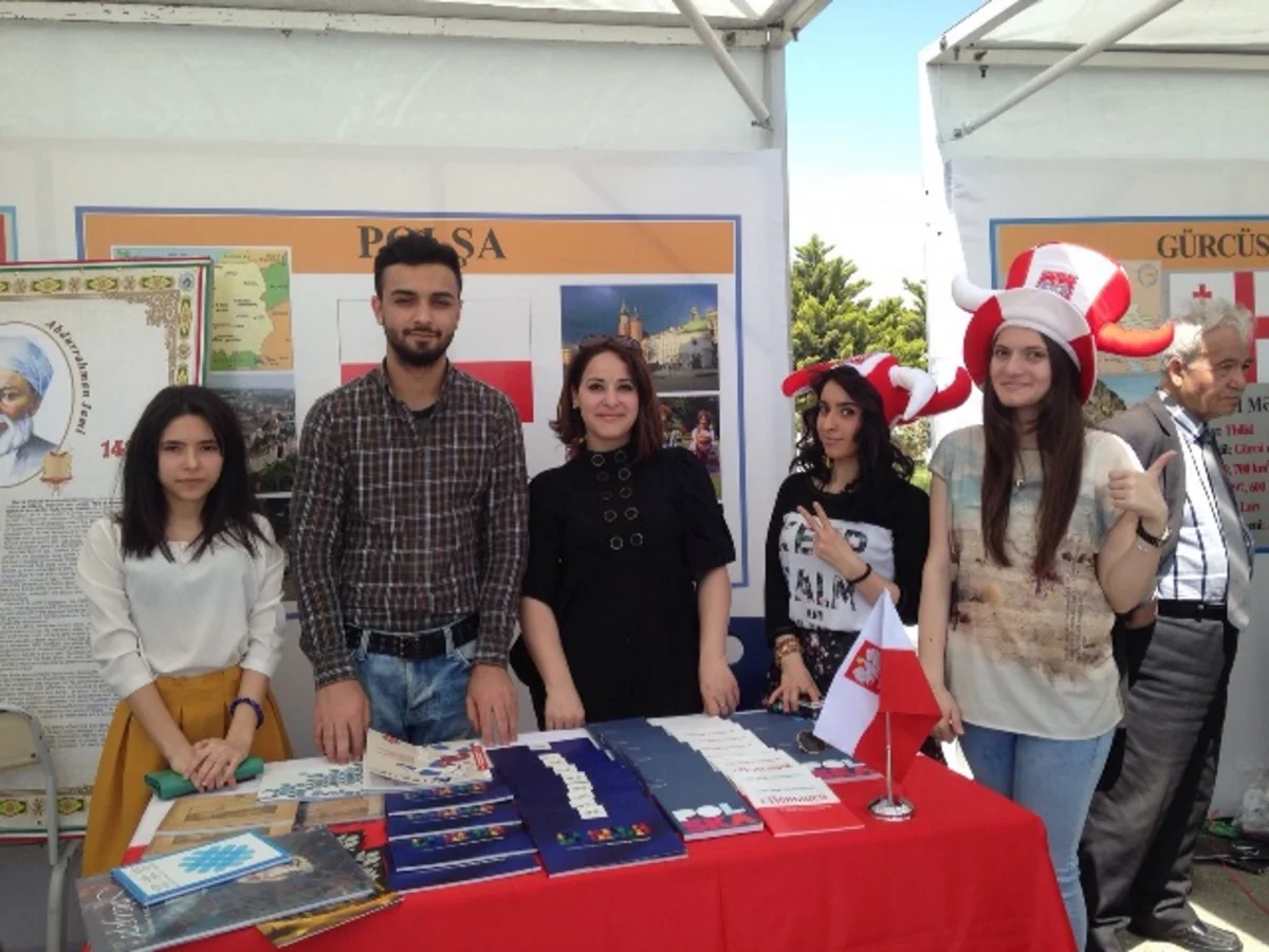 Polşa səfirliyi Gənclik Bayramı və Multikulturalizm” adlı festivalda iştirak edib