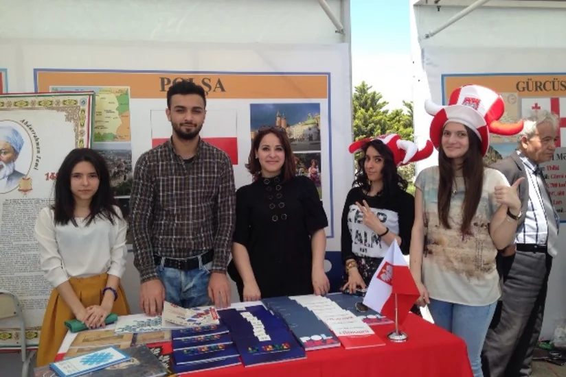 Polşa səfirliyi Gənclik Bayramı və Multikulturalizm” adlı festivalda iştirak edib
