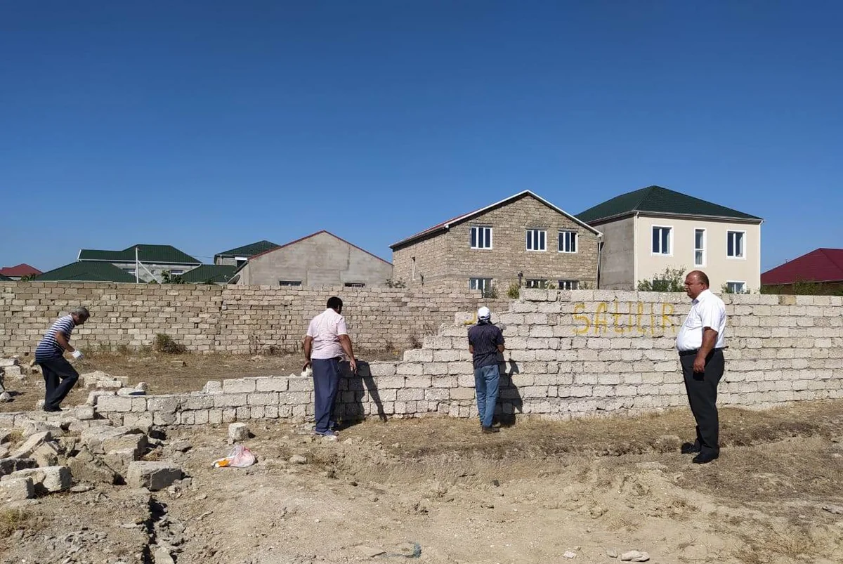 Bakıda tarixi abidənin ərazisinin zəbt olunmasının qarşısı alındı