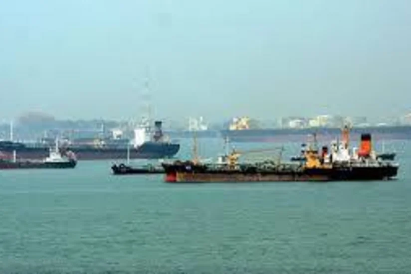 Десятки нефтетанкеров могут попасть под санкции США