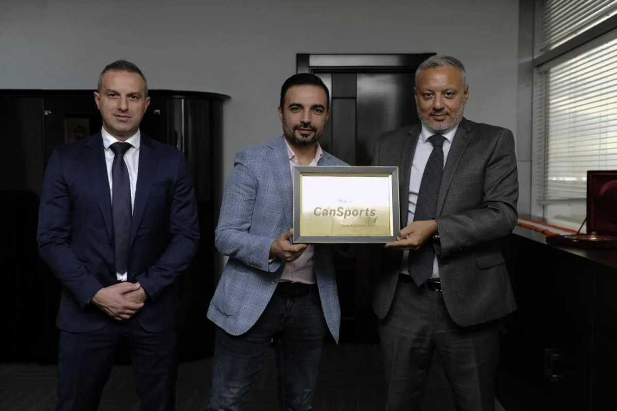 Peşəkar Futbol Liqası yeni əməkdaşlıq müqaviləsi imzalayıb