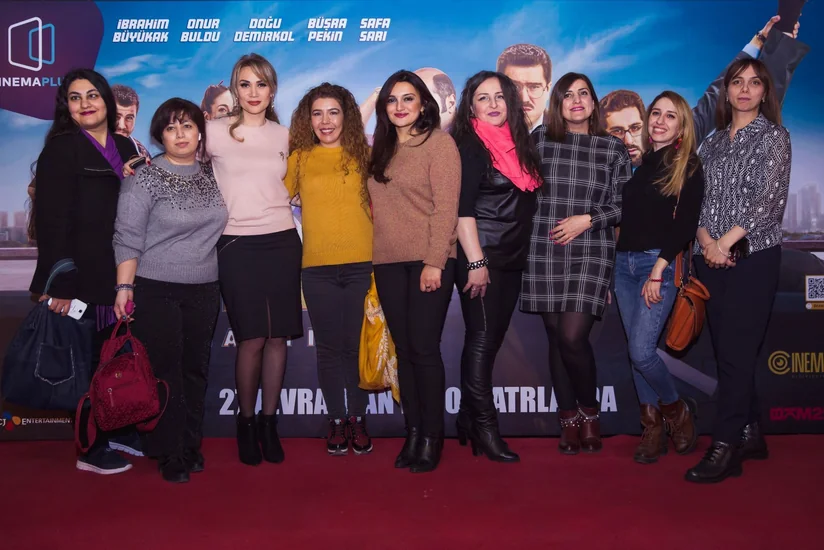 В CinemaPlus состоялся предпремьерный показ турецкой комедии Bayi toplantısı - ВИДЕО