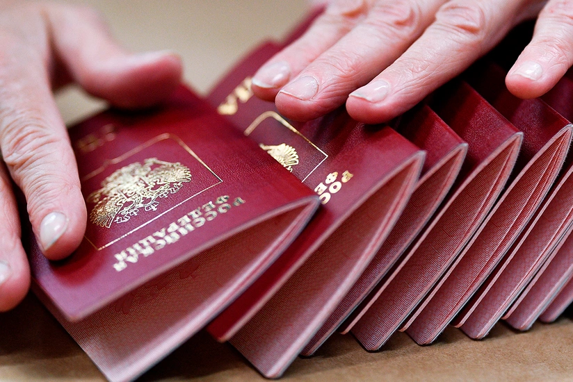В России смогут не ставить в паспорт отметки о браке и детях