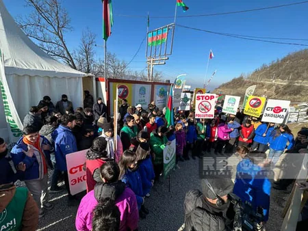 Protesters on Khankandi-Lachin road demand end to ecoterror