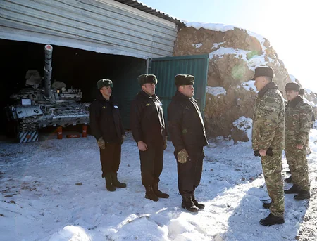 Проверена боеготовность воинских частей в Кяльбаджаре и Лачыне