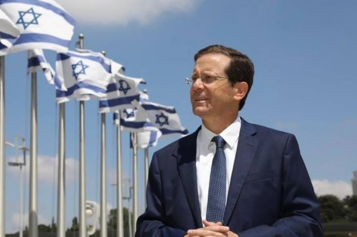 Israeli president departs for historic visit to UAE